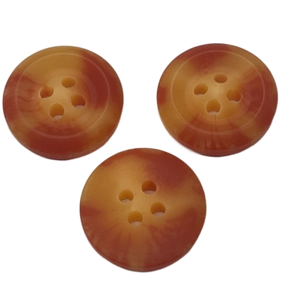 Nút 18mm màu đỏ và vàng 4 lỗ sử dụng cho áo len áo khoác