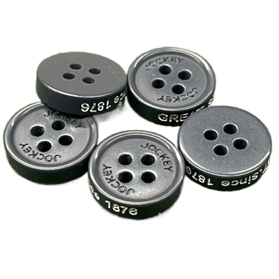 0,15g Tô màu Biểu trưng bên Các nút nhựa tròn khắc Logo phía trước Bốn lỗ Các nút nhỏ vành tròn