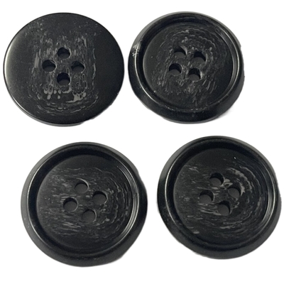 Nút sừng giả bốn lỗ 25mm với vành sử dụng cho áo khoác ngoài