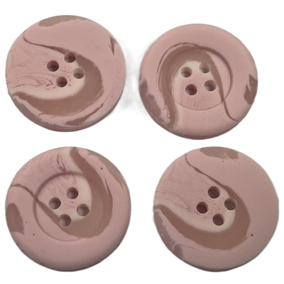Nút áo khoác nhựa 3/4 &quot;4 lỗ Màu hồng Sử dụng cho áo len nữ