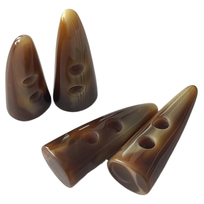 2 lỗ Horn Nút chuyển đổi cho áo khoác với hình dạng răng sừng hoàn toàn sáng bóng